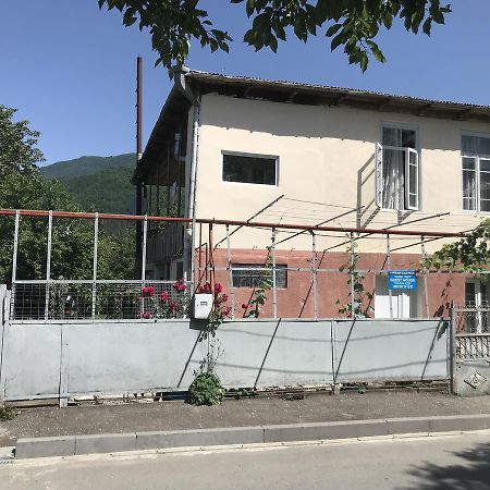 Chveni Ezo Hotel Ambrolauri Kültér fotó