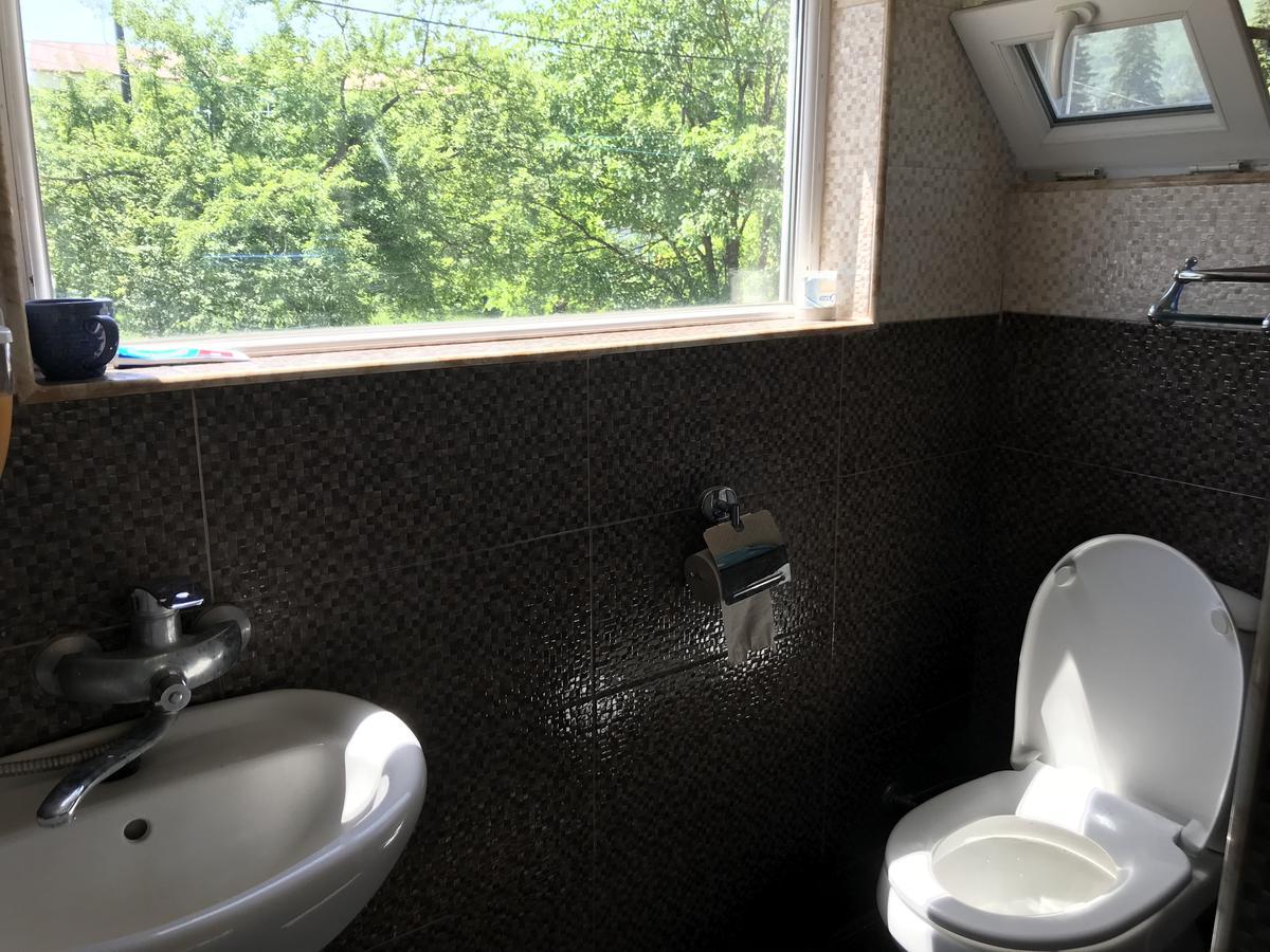 Chveni Ezo Hotel Ambrolauri Kültér fotó